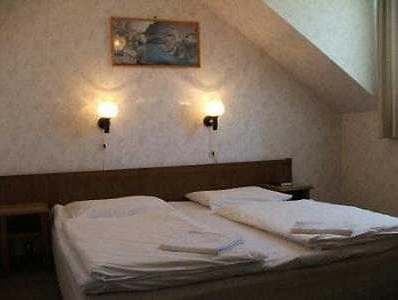 Sas Club Hotel Budapeşte Dış mekan fotoğraf